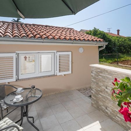 Guest House Ravnic Porec Ngoại thất bức ảnh