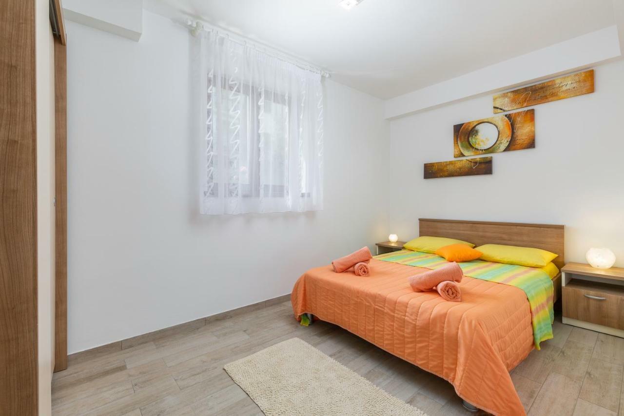 Guest House Ravnic Porec Ngoại thất bức ảnh