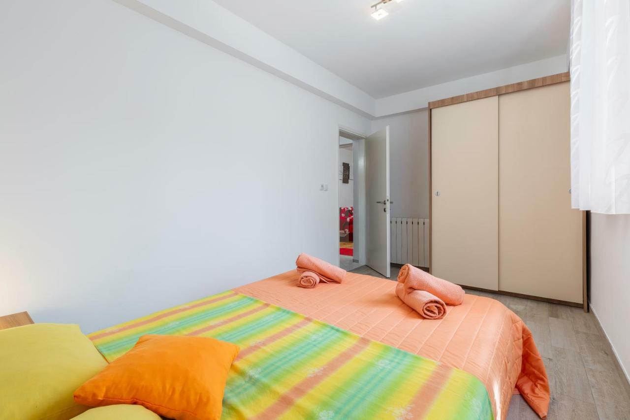 Guest House Ravnic Porec Ngoại thất bức ảnh